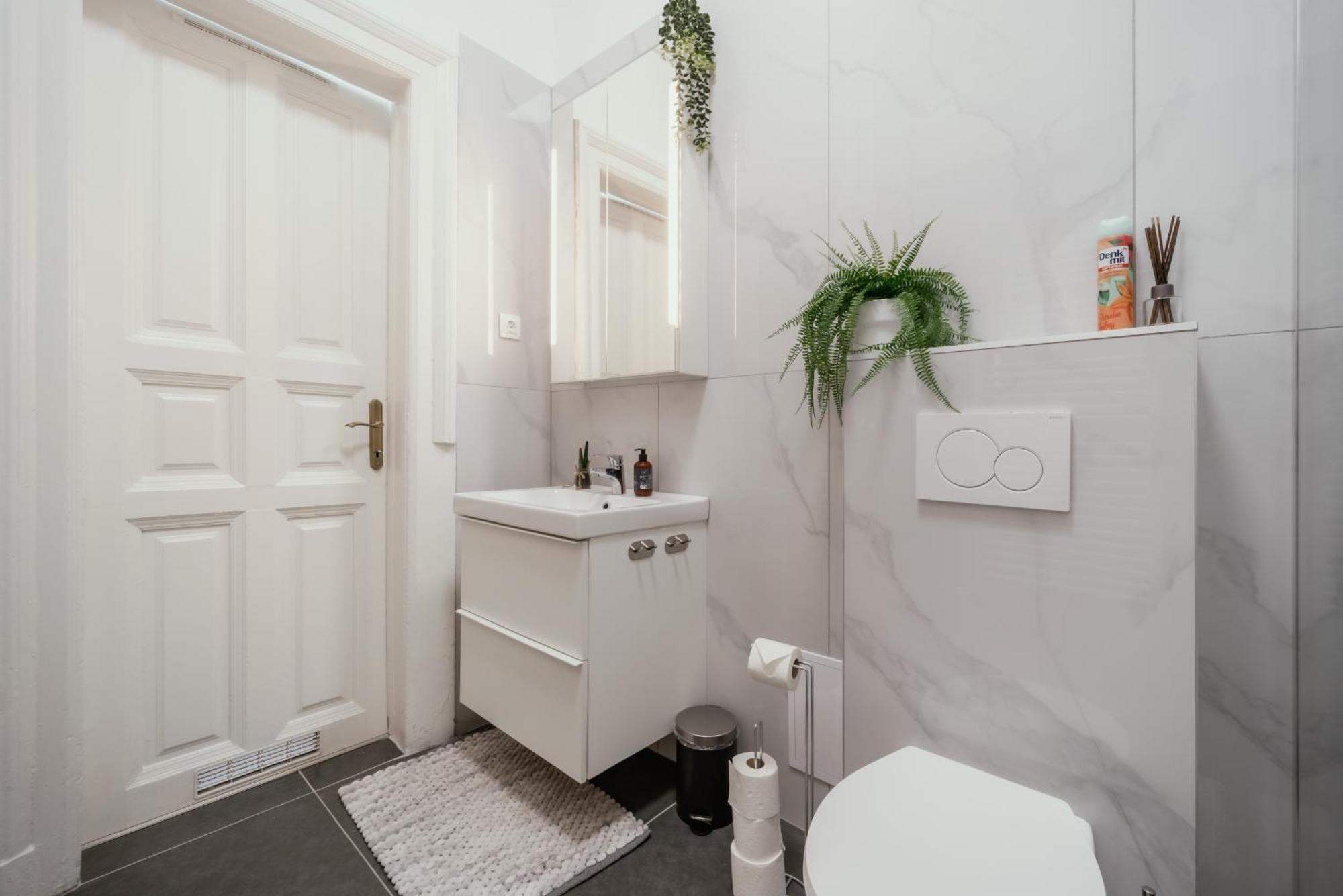 Modelia Apartment At Gellert Square Будапеща Екстериор снимка